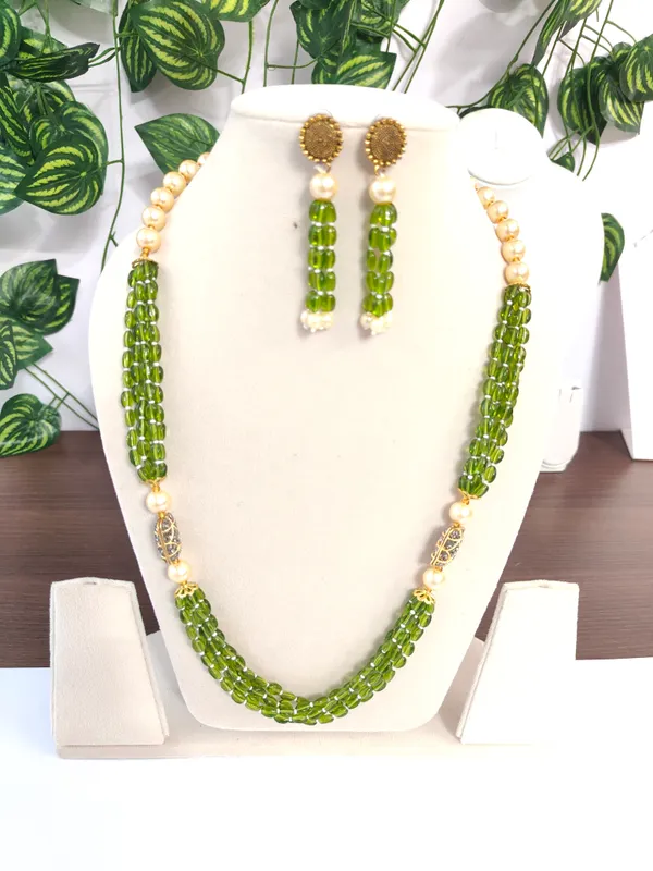 Elegant_Hydro_Quartz_Beaded_Necklace