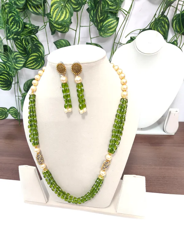 Elegant_Hydro_Quartz_Beaded_Necklace