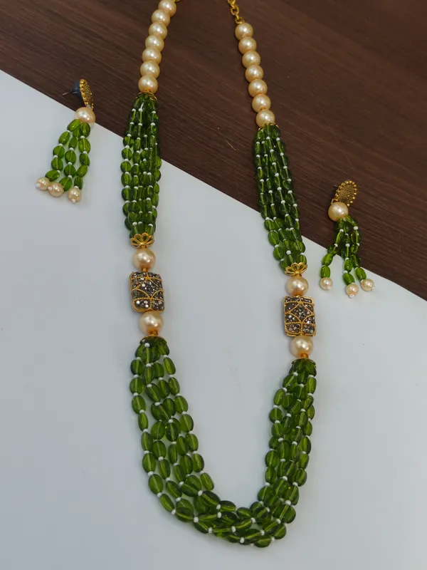 Elegant_Hydro_Quartz_Beaded_Necklace