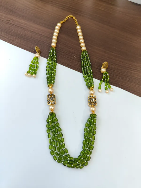 Gold_And_White_Hydro_Quartz_Zirconia_Pearl_Beaded_Necklace_For_Women