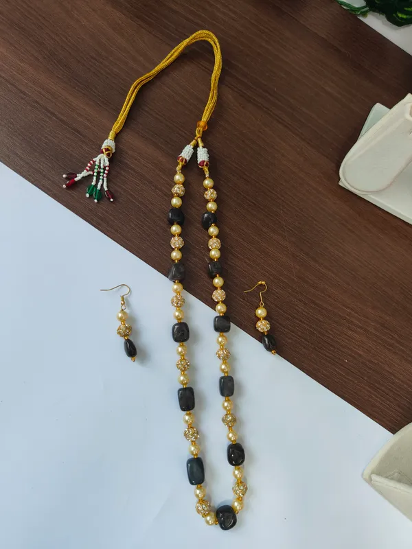 Classic_Natural_Stone_Beaded_Necklace