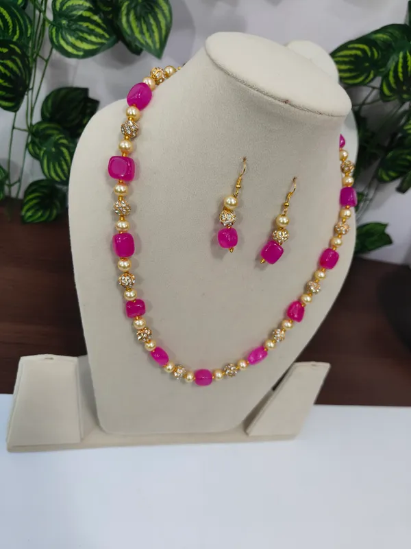 Stylish_Natural_Stone_Beaded_Necklace