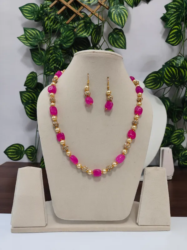 Stylish_Natural_Stone_Beaded_Necklace