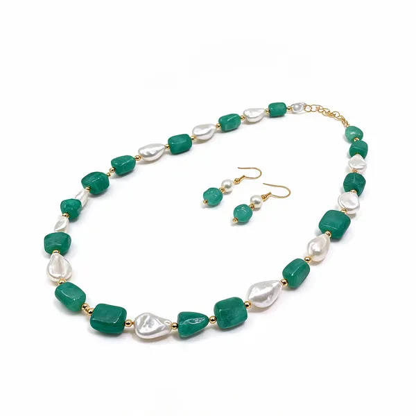 Gold_And_White_Natural_Quartz_Mother_Of_Pearl_Brass_Necklace_For_Women