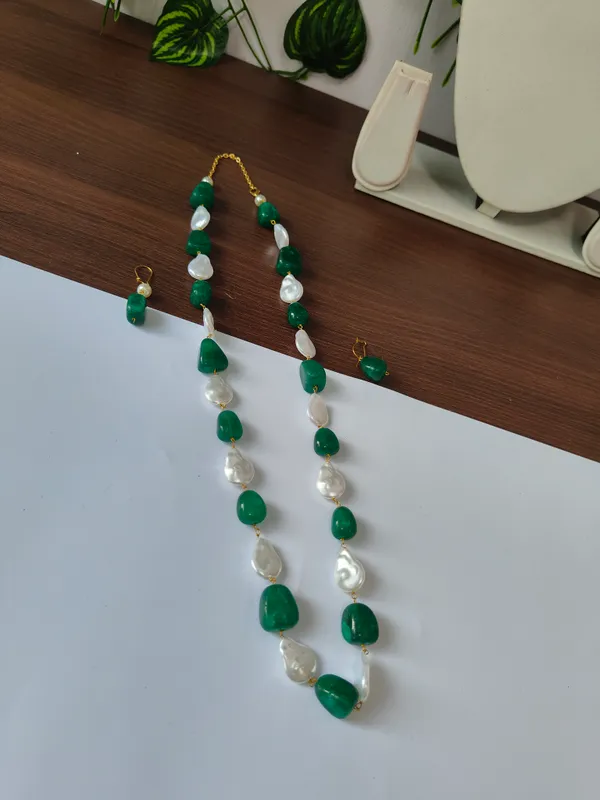 Designer_Natural_Stone_Pearl_Necklace
