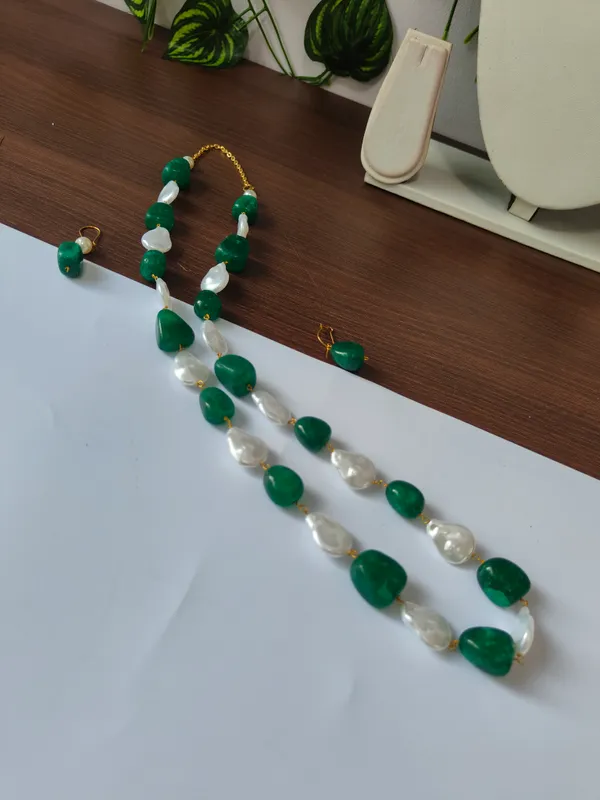Designer_Natural_Stone_Pearl_Necklace