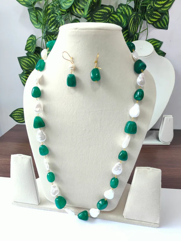 Designer_Natural_Stone_Pearl_Necklace