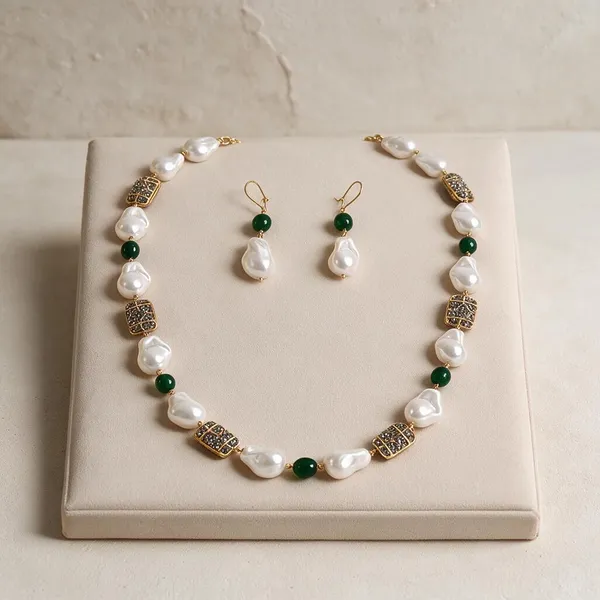 Gold_And_White_Natural_Quartz_Mother_Of_Pearl_Brass_Necklace_For_Women