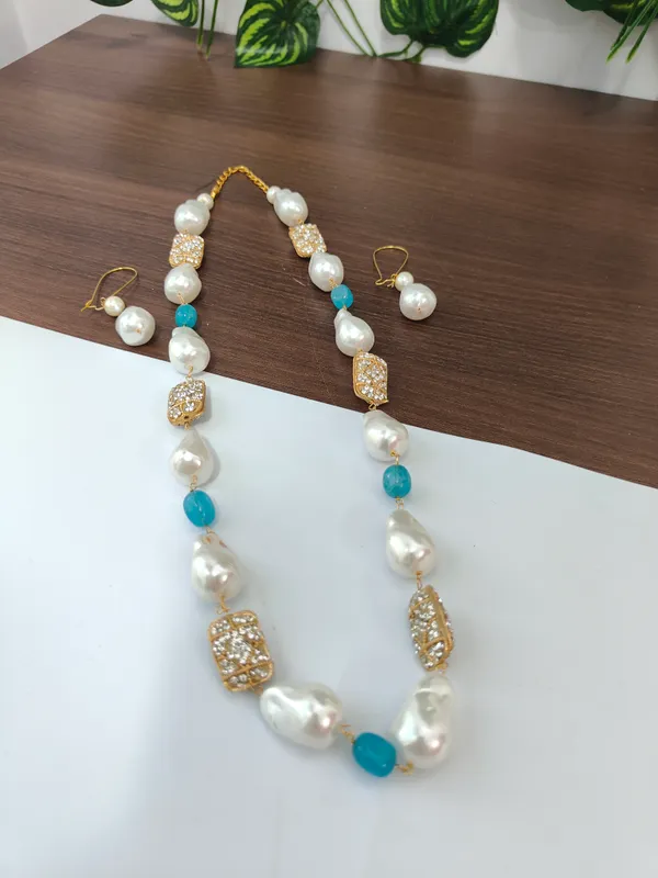 Classic_Natural_Stone_Pearl_Necklace