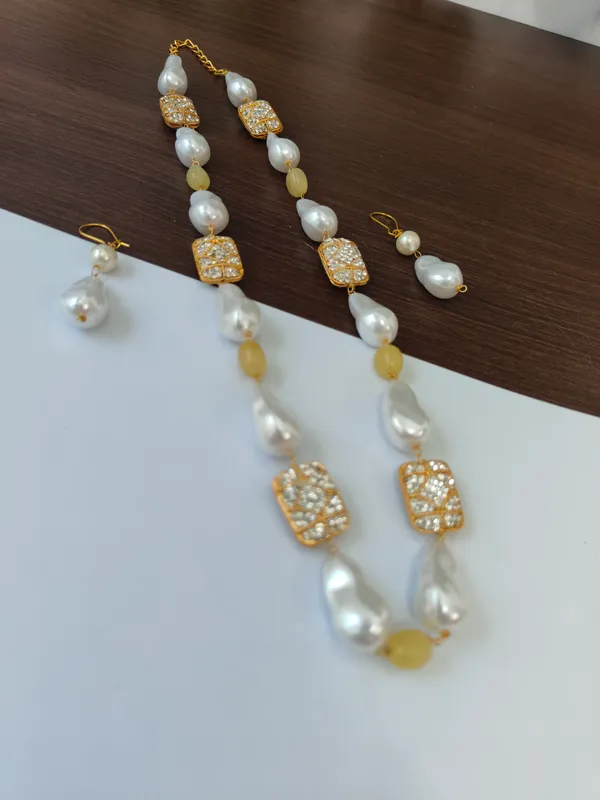 Designer_Natural_Stone_Pearl_Necklace
