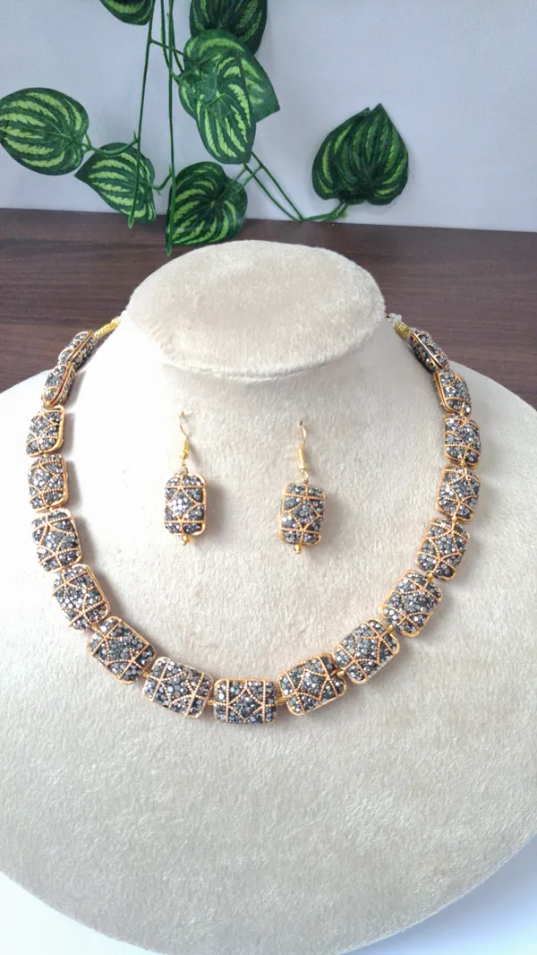 Gold_Multicolor_Brass_Cubic_Zirconia_Beaded_Necklace_For_Women