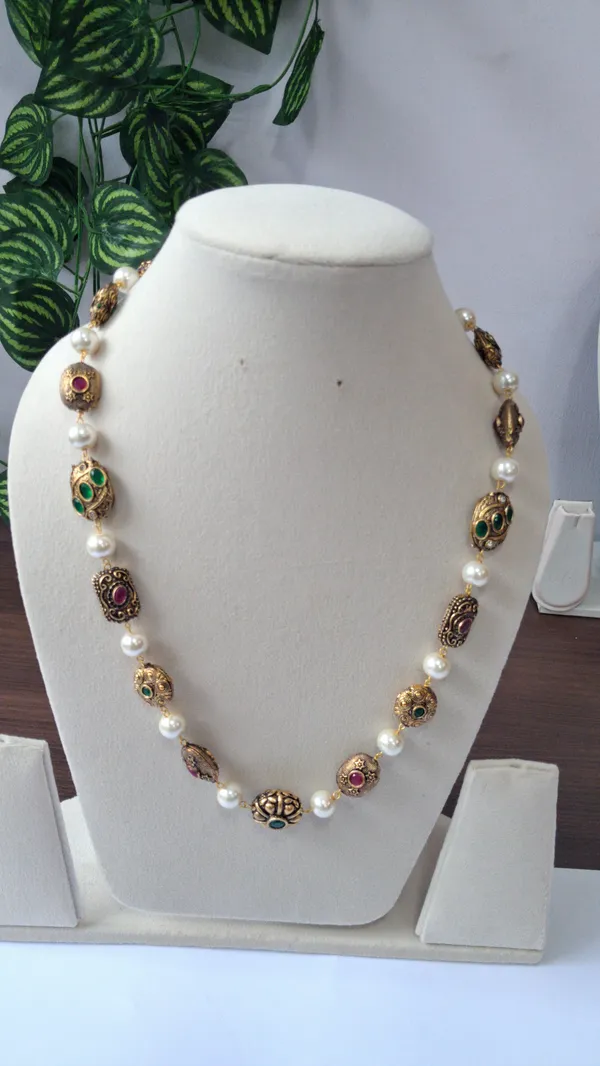 Designer_Pearl_Beaded_Necklace