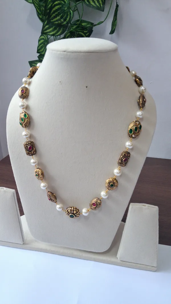 Designer_Pearl_Beaded_Necklace