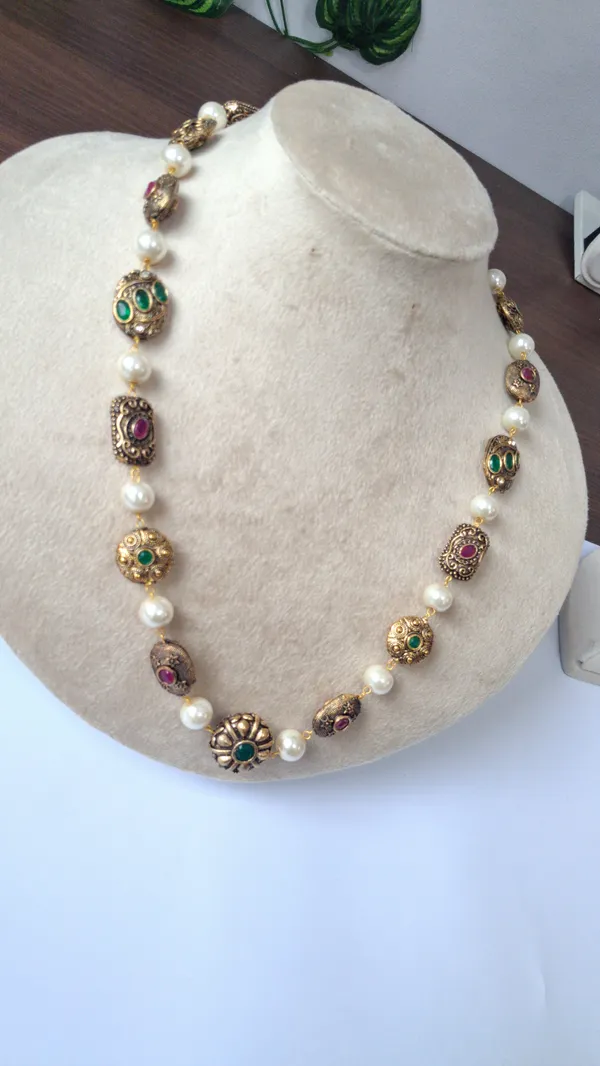 Designer_Pearl_Beaded_Necklace