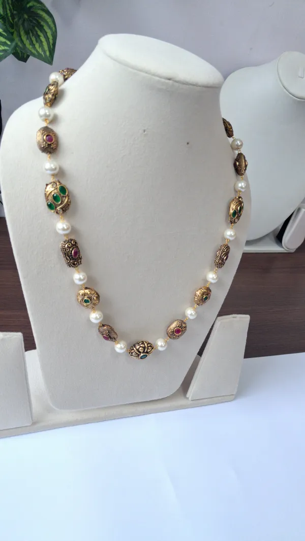 Designer_Pearl_Beaded_Necklace
