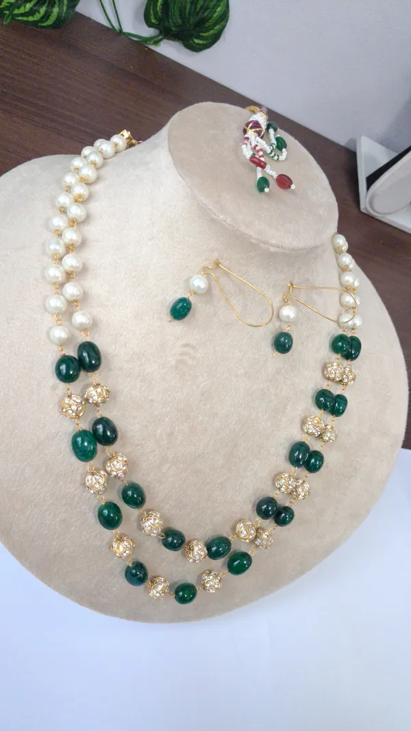 Elegant_Natural_Stone_Pearl_Necklace