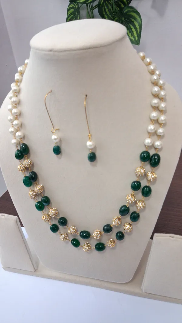 Elegant_Natural_Stone_Pearl_Necklace