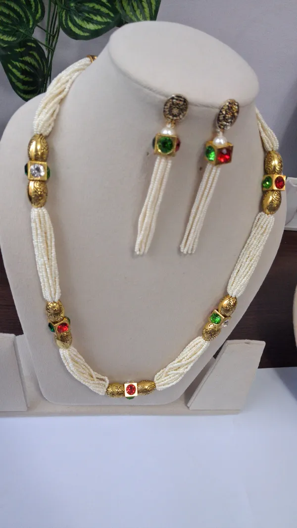 Classic_Stone_Pearl_Necklace