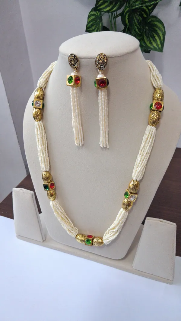 Classic_Stone_Pearl_Necklace