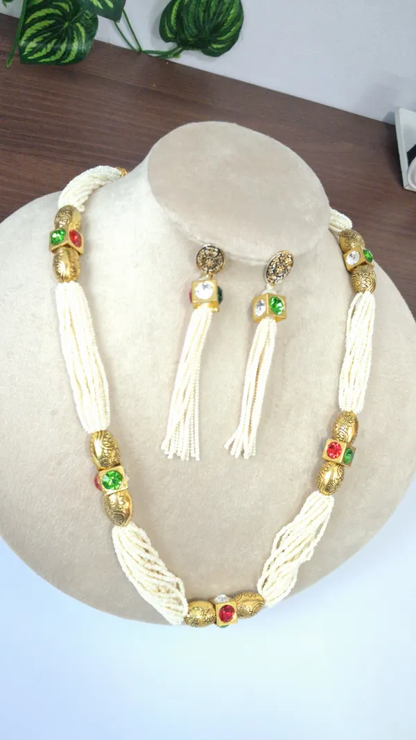 Classic_Stone_Pearl_Necklace