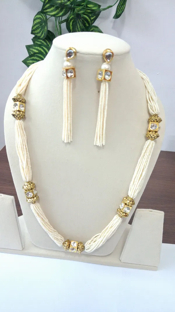Stylish_Stone_Pearl_Necklace