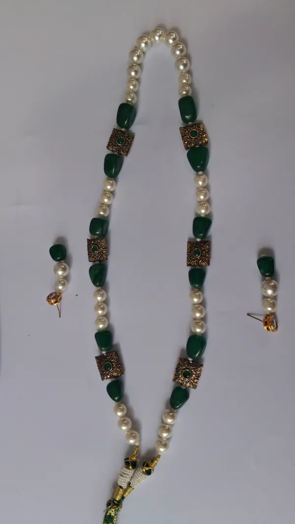 Stylish_Natural_Quartz_Necklace