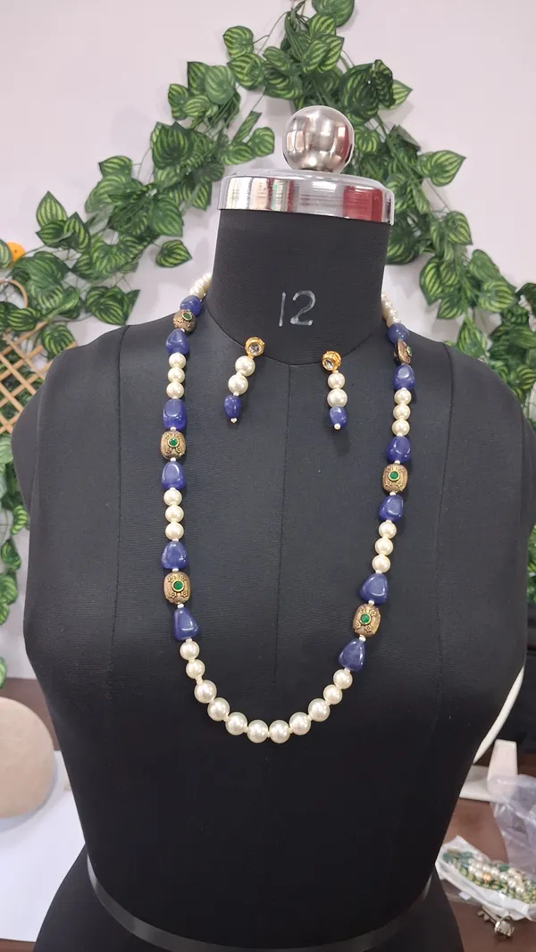 Traditional_Natural_Quartz_Necklace