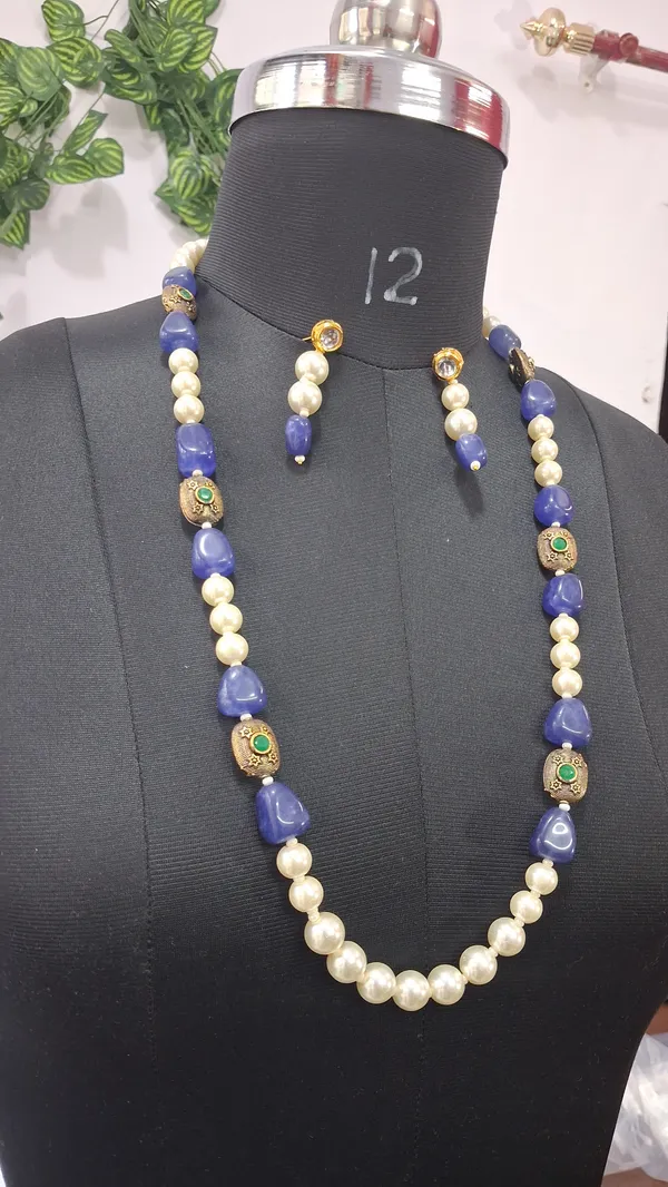 Traditional_Natural_Quartz_Necklace