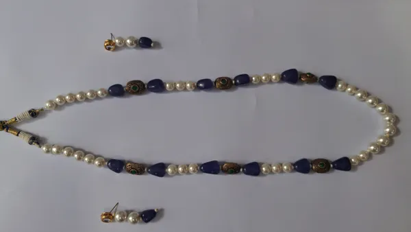 Traditional_Natural_Quartz_Necklace