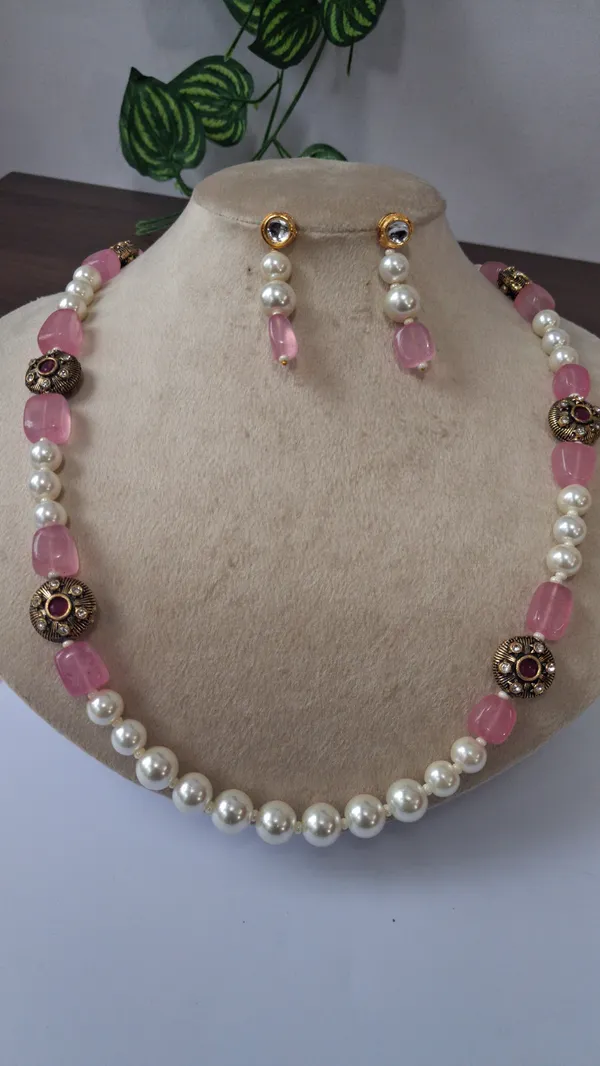 Designer_Natural_Quartz_Stone_Necklace