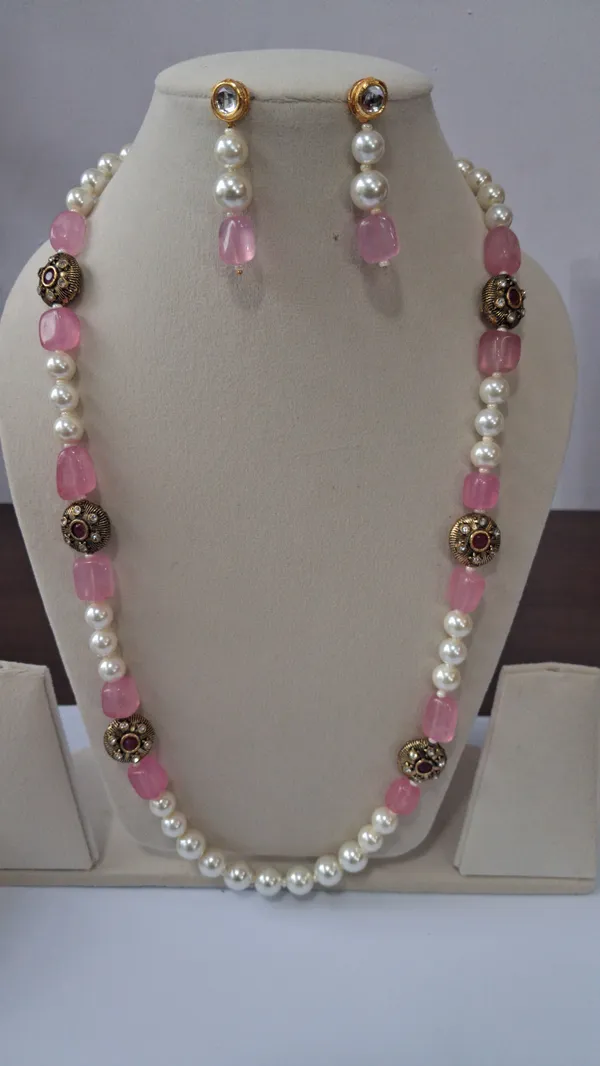 Designer_Natural_Quartz_Stone_Necklace