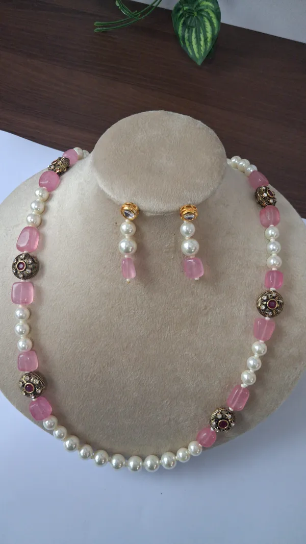 Designer_Natural_Quartz_Stone_Necklace
