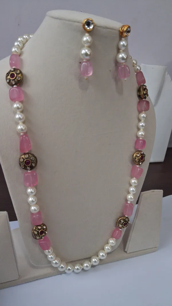 Designer_Natural_Quartz_Stone_Necklace