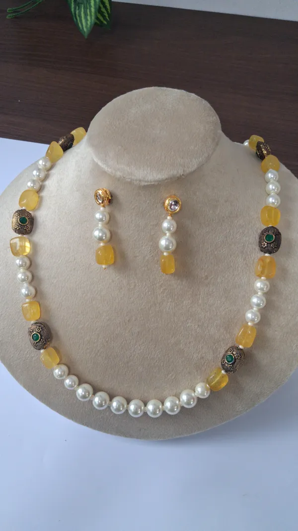 Elegant_Color_Stone_Necklace
