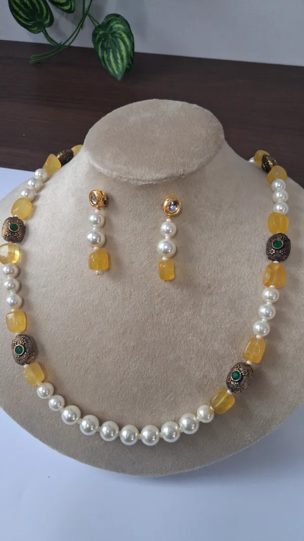 Elegant_Color_Stone_Necklace