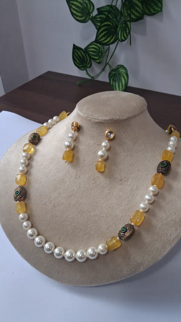 Elegant_Color_Stone_Necklace