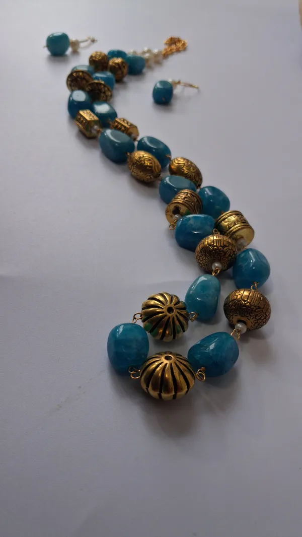 Traditional_Stone_Beaded_Necklace