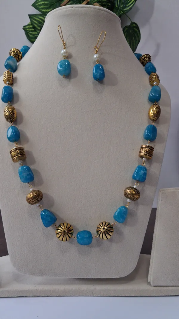 Traditional_Stone_Beaded_Necklace