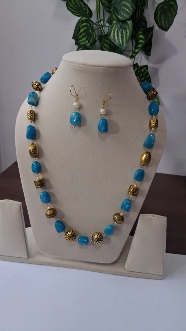 Traditional_Stone_Beaded_Necklace