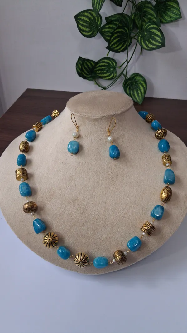 Traditional_Stone_Beaded_Necklace