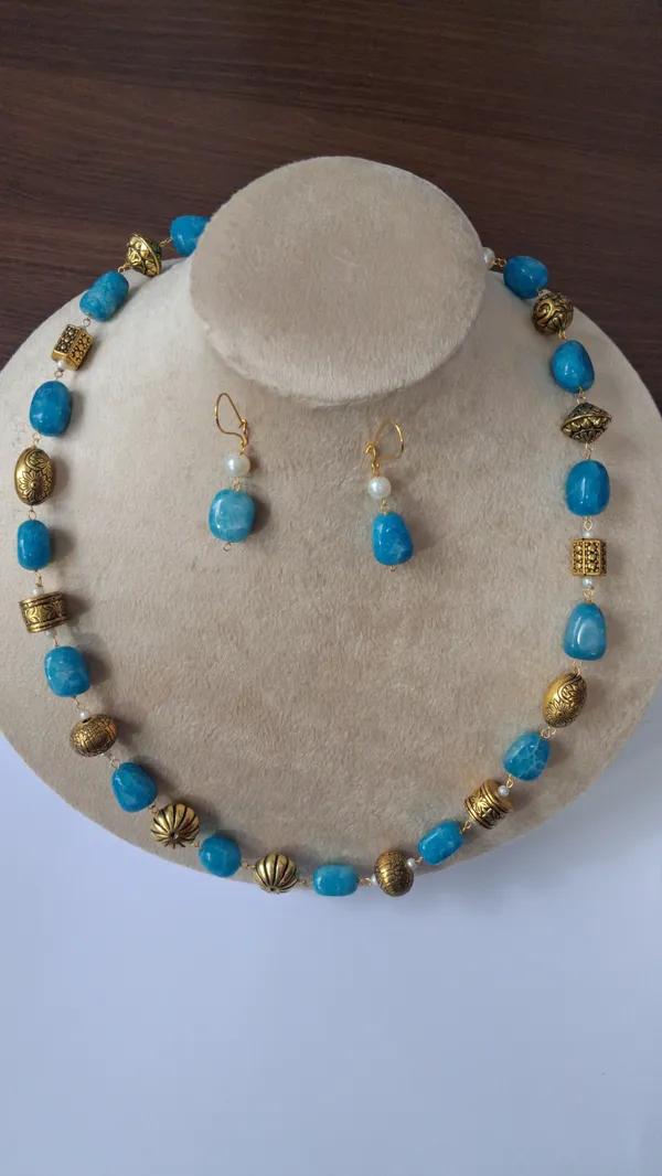 Traditional_Stone_Beaded_Necklace