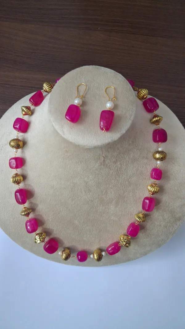Multicolor_Natural_Quartz_Stone_Beaded_Necklace_For_Women