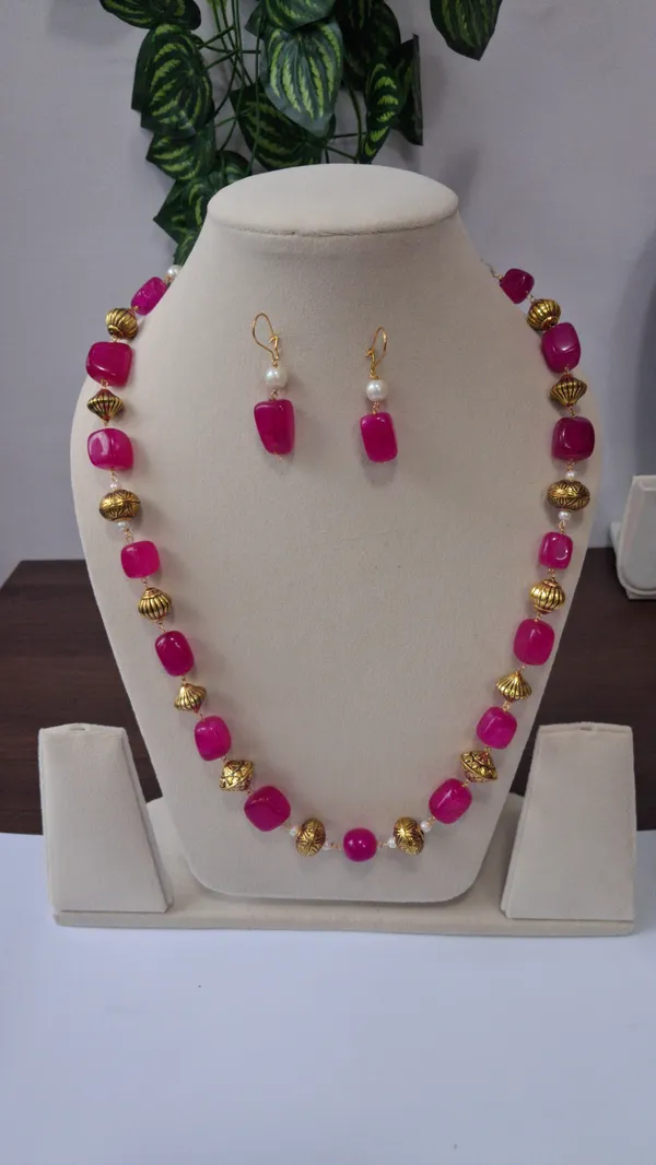 Multicolor_Natural_Quartz_Stone_Beaded_Necklace_For_Women
