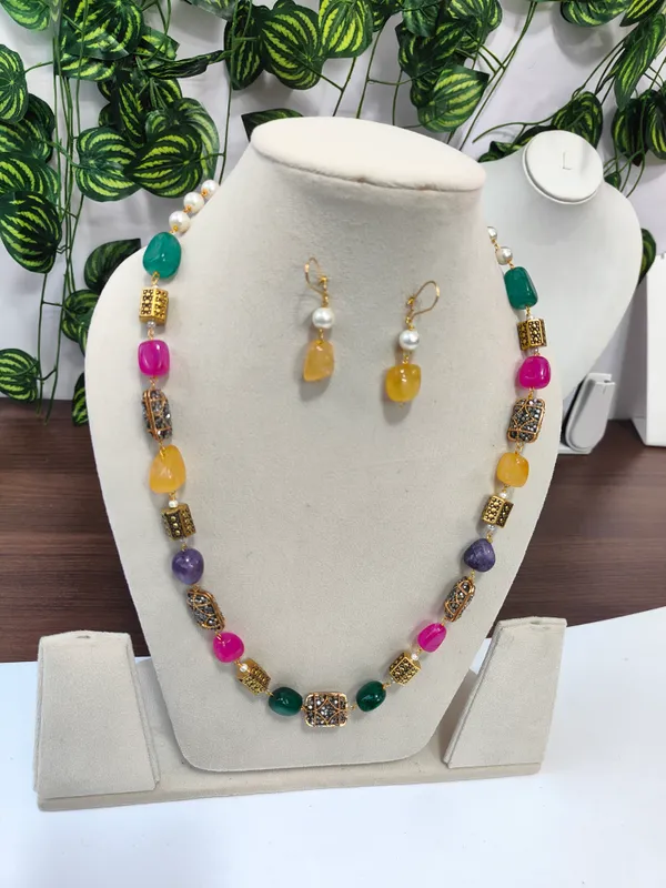 Multicolor_Quartz_&_Amethyst_Statement_Necklace
