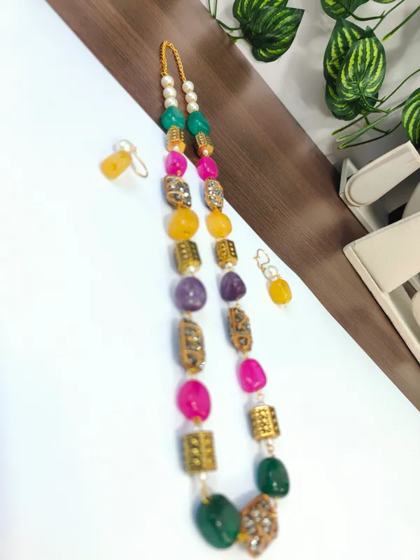 Multicolor_Quartz_&_Amethyst_Statement_Necklace