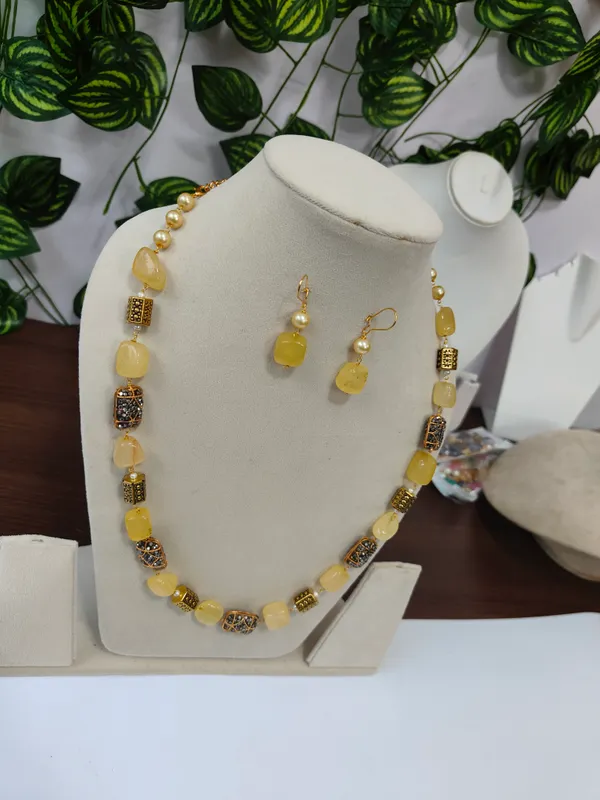 Yellow_White_Quartz_Pearl_Brass_Necklace_For_Women