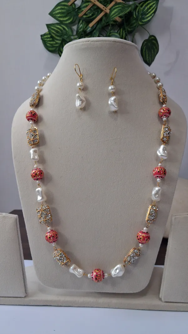 Stylish_Pearl_Necklace