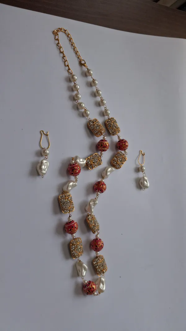 Stylish_Pearl_Necklace