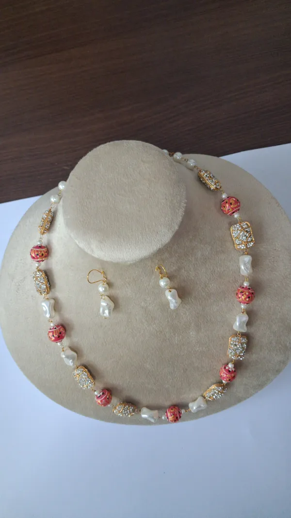 Stylish_Pearl_Necklace