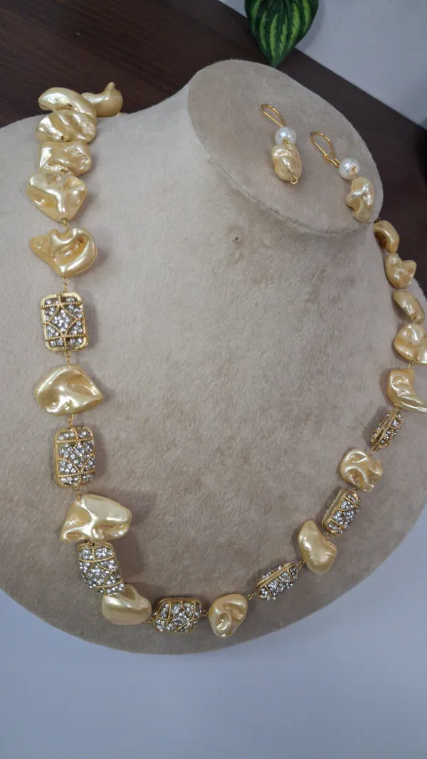 Classic_Zircon_Pearl_Necklace